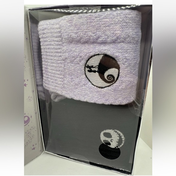 NWT Disney Nightmare Before Christmas Purple and Black Socks in collectible box. - Picture 11 of 11